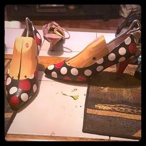 Carlos Falchi vintage 2inch hills